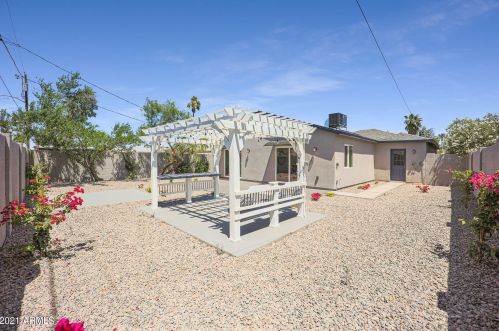 1359 Clarendon Ave, Phoenix AZ  85013-3330 exterior