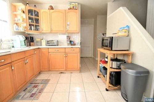 173 Windsor St, Kearny NJ 07032-2132 exterior