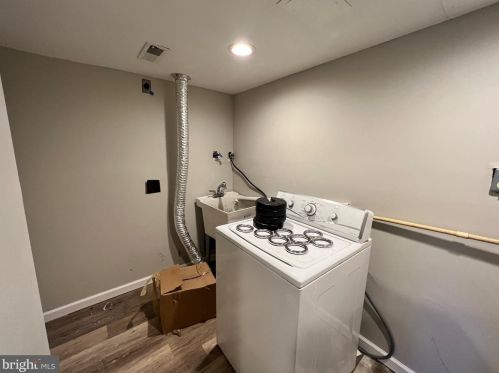 5429 Wolf River Ln, Columbia MD 21045-2258 exterior