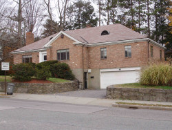 1106 Centre St, Newton, MA 02459-1543