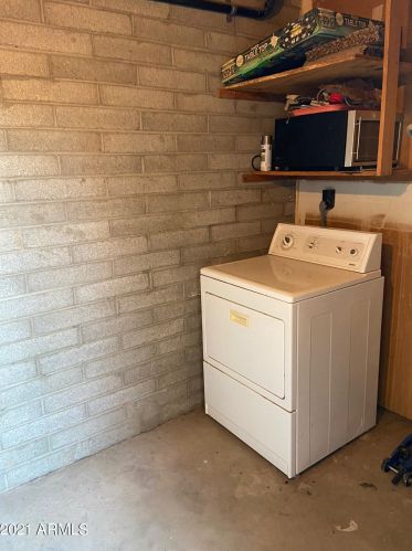 8413 34th Ave, Phoenix AZ 85053-2909 exterior