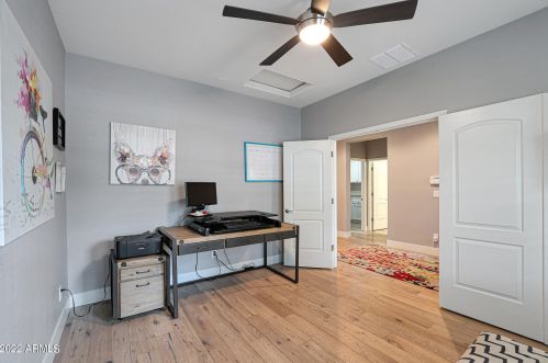 1665 Blaylock Dr, Phoenix AZ 85085-6324 exterior