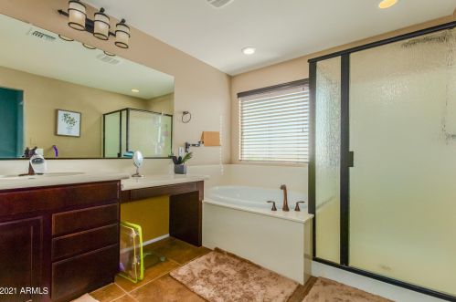 1759 Desperado Way, Phoenix AZ 85085-6327 exterior