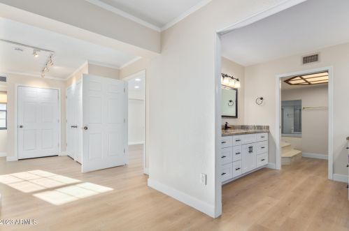 3835 Ahwatukee Dr, Phoenix AZ 85044-2033 exterior