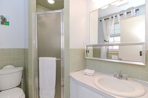 22 Mohegan St, Norfolk MA 02056-1125 exterior