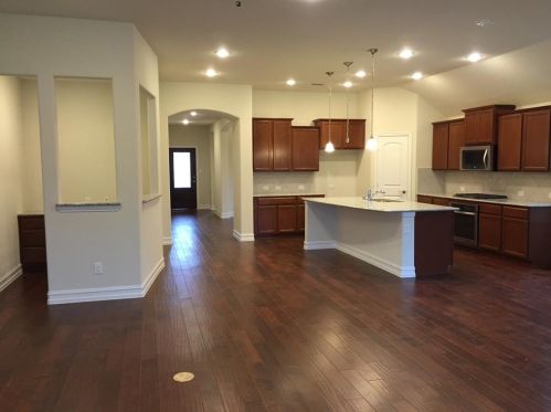 6602 Rutledge Rd, Garland TX  75044-2815 exterior