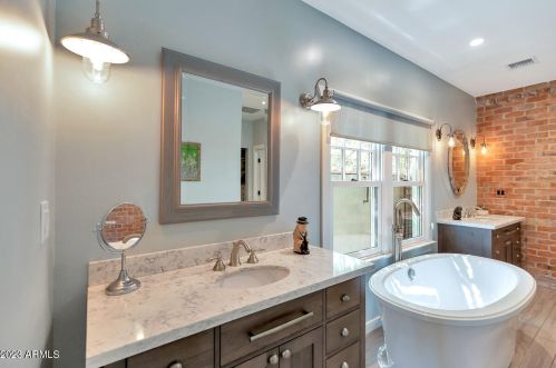 529 Cypress St, Phoenix AZ 85006-1840 exterior