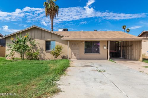 3108 64th Dr, Phoenix, AZ 85033-5206