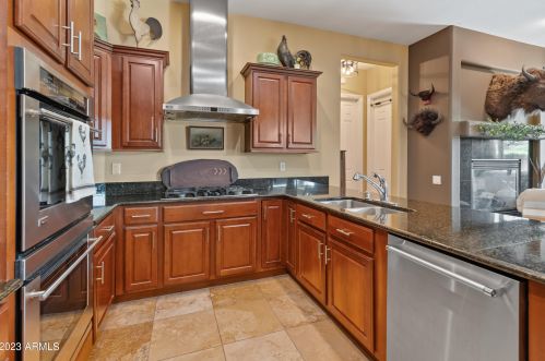 26205 56 Dr, Phoenix AZ 85031-1831 exterior