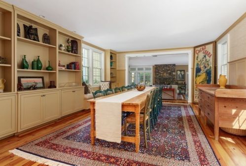 10 Summer St, Hingham MA 02043-2219 exterior