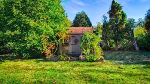 180 Hope St, Seekonk MA 02771-3001 exterior