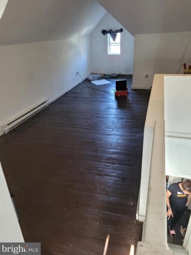 675 Broad St, West Deptford NJ 08096-1605 exterior