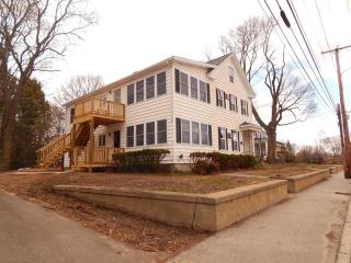 89 Varnum Ave, Lowell MA  01854-2510 exterior