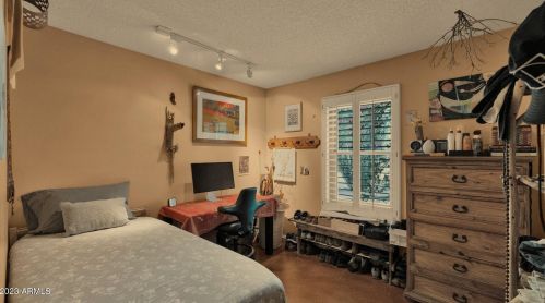 10438 45 Pl, Phoenix AZ 85050-8555 exterior