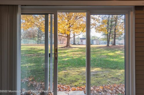 37 Boxwood Ter, Tinton Falls NJ 07701-6704 exterior