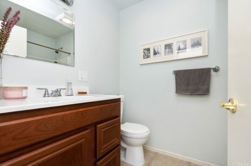 4042 Glenwood St, Irvine CA 92604-2223 exterior