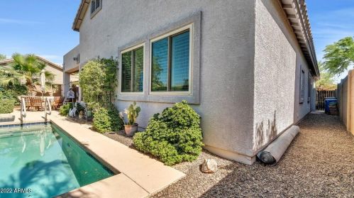 3017 Eagle Claw Dr, Phoenix AZ 85086-2113 exterior