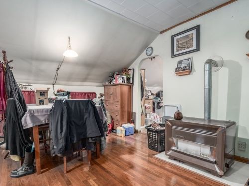 175 Middle Rd, New Bedford MA 02743-2016 exterior