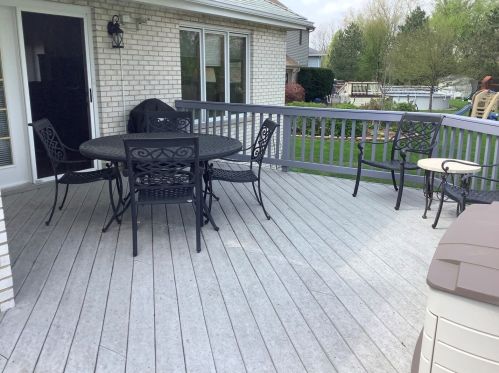 1365 Overton Dr, Lemont IL 60439-8544 exterior