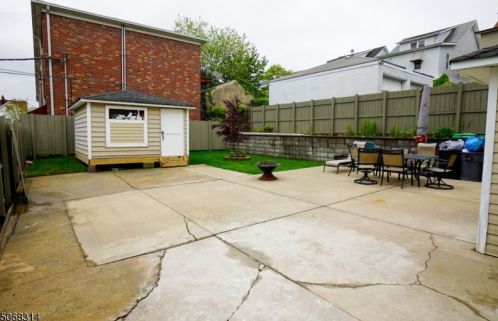 121 Rutgers St, Belleville NJ 07109-2535 exterior