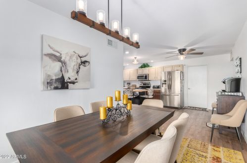 3220 Cinnabar Ave, Phoenix AZ 85020-1815 exterior