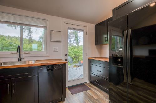 280 Great Pond Rd, Eastham MA  02642-2402 exterior