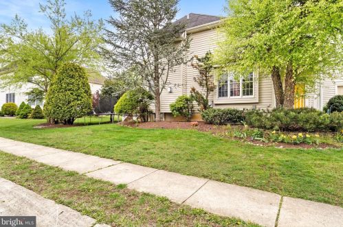 5 Wheatfield Ct, Columbus NJ  08022-1977 exterior