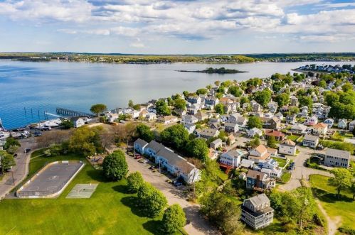 98 Bay Vw Ave, Quincy MA 02169-3101 exterior