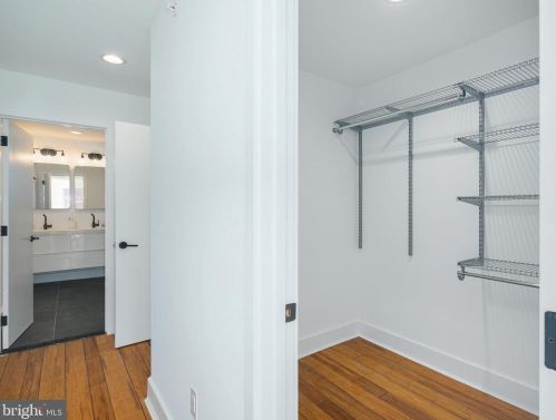 1813 6 St, Philadelphia PA 19140-4528 exterior