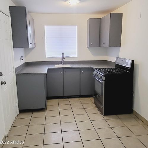 1324 37 Ave, Phoenix AZ 85053-5509 exterior