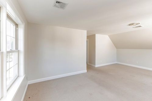 40 Howland St, Needham MA 02492-2901 exterior