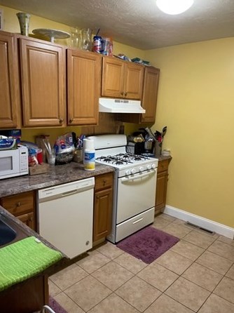 14 Lucas St, New Bedford MA 02744-1509 exterior