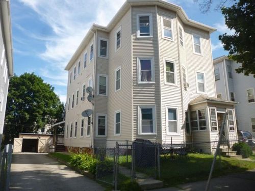 61 Seymour St, Worcester, MA 01610-1940