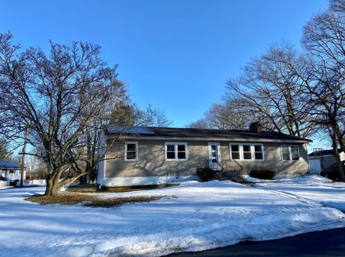 39 Fairview Ave, Methuen, MA 01844-5544