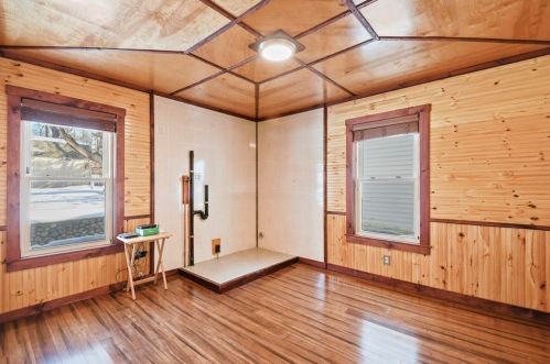 152 Highland Ave, Royalston MA 01331-2427 exterior