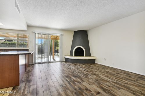 807 Country Gables Dr, Phoenix AZ  85022-3711 exterior