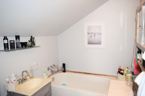 85 Marion St, Carteret NJ 07008-2026 exterior