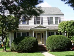 1629 Washington St, Newton, MA 02465-2229