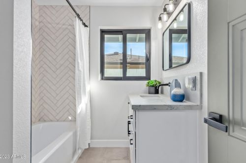 4115 Catalina Dr, Phoenix AZ 85015-6024 exterior