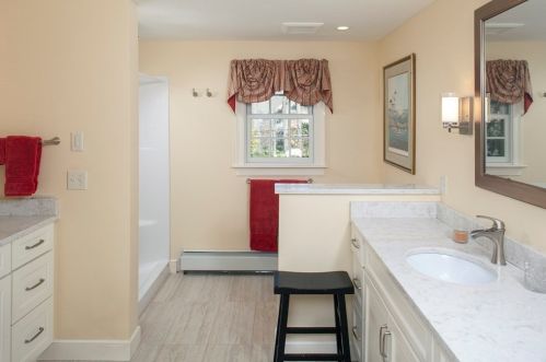 64 Cushing Hl Rd, Hingham MA exterior