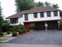 99 Esty Farm Rd, Newton, MA 02459-3606