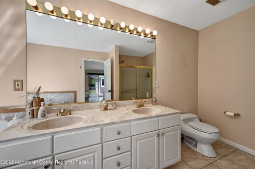 64 Reynolds Dr, Tinton Falls NJ 07724-2323 exterior