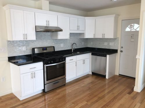 114 Hall Pl, Quincy MA  02169-4027 exterior