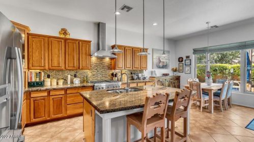 3017 Eagle Claw Dr, Phoenix AZ 85086-2113 exterior