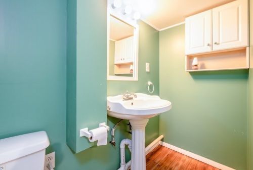 475 Newman Ave, Seekonk MA 02771-4606 exterior