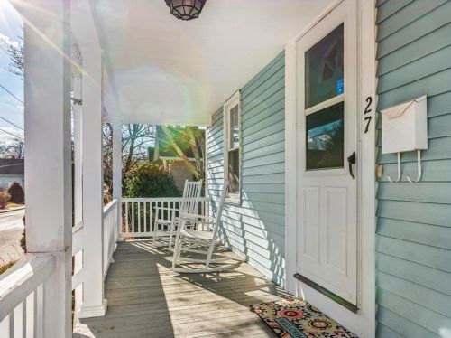 27 Anawan St, Taunton, MA 02780-2952