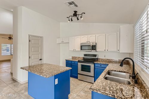 4837 84 Dr, Phoenix AZ 85037-1252 exterior