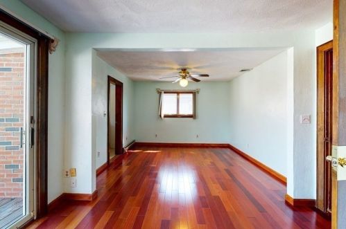 92 Chapel St, Newton MA 02458-1308 exterior