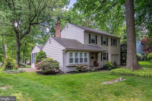 947 Locksley Ln, West Deptford NJ  08096-3121 exterior