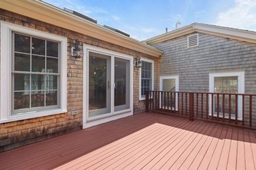 9 Independence Ln, Hingham MA exterior